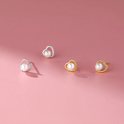 Stunning Pearl Earring for Daily Wear