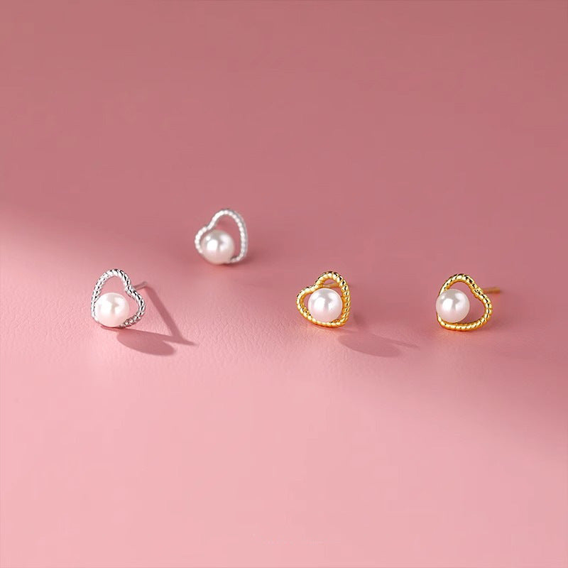 Stunning Pearl Earring for Daily Wear