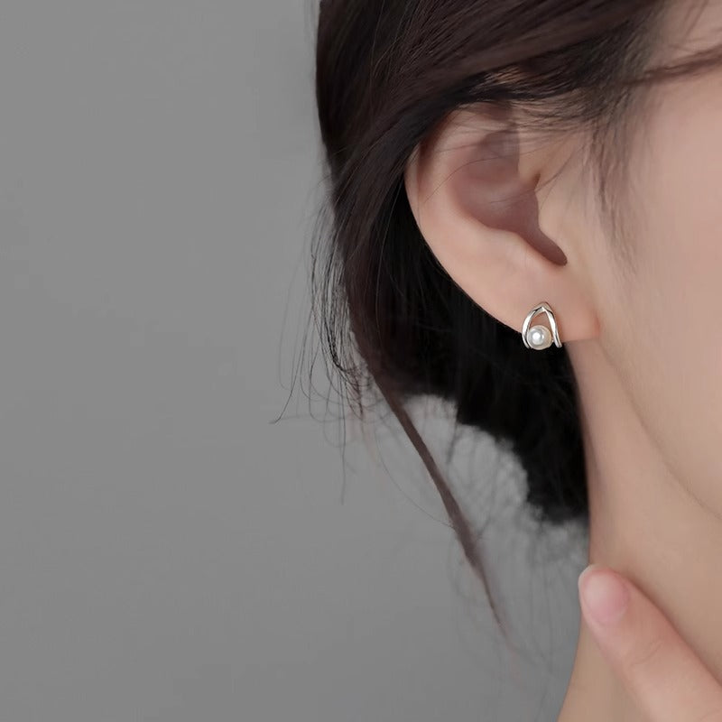 Romantic Pearl Earring for Special Moments