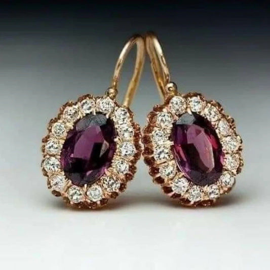 Elegant Gold Earring for Every Occasion