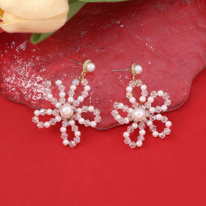 Charming Pearl Earring for Any Occasion