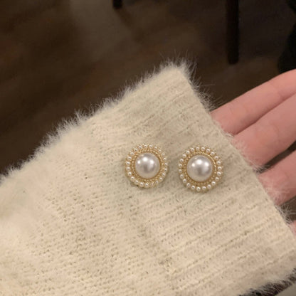 Charming Pearl Earring for Any Occasion