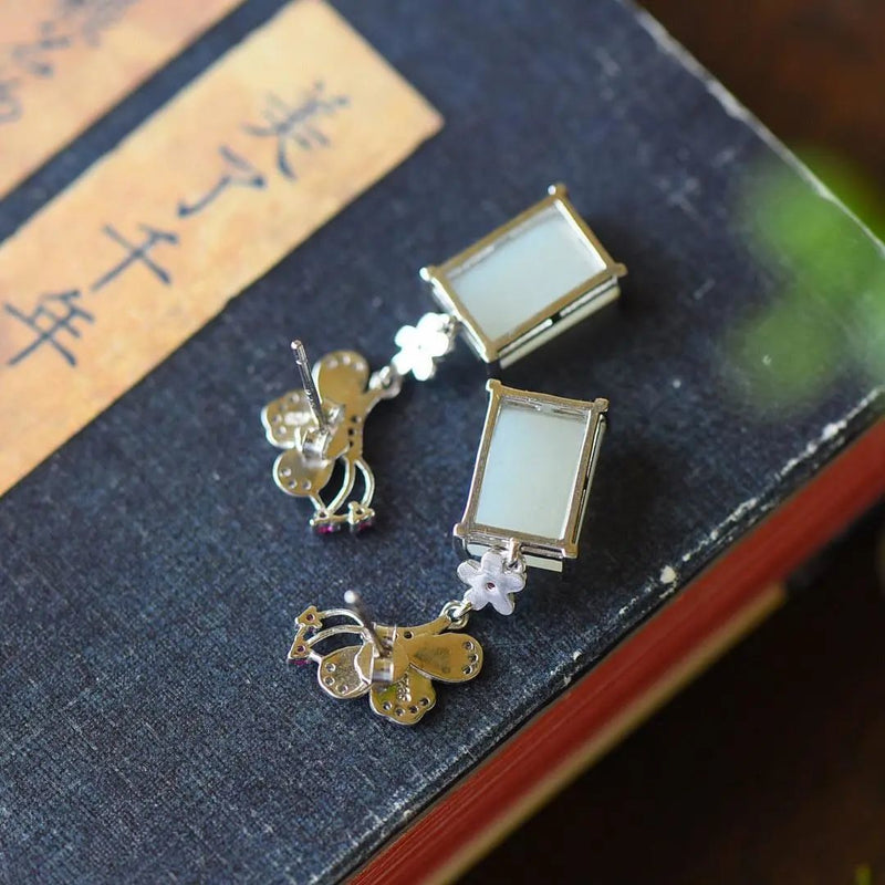Elegant Silver Earring for Every Occasion