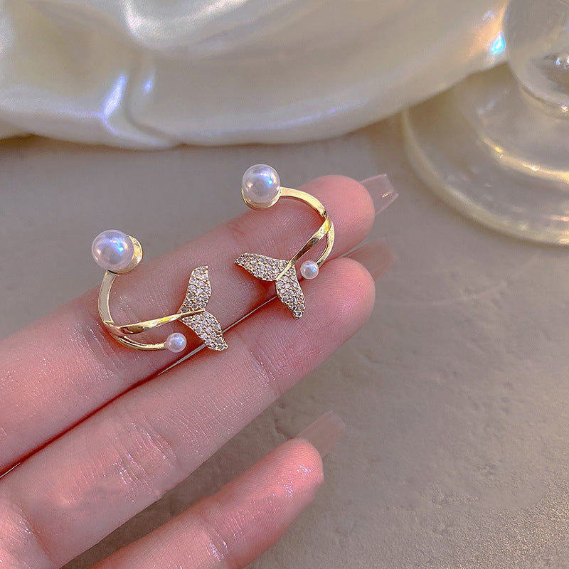 Stunning Pearl Earring for Daily Wear