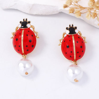 Beautiful Pearl Earring with Unique Style