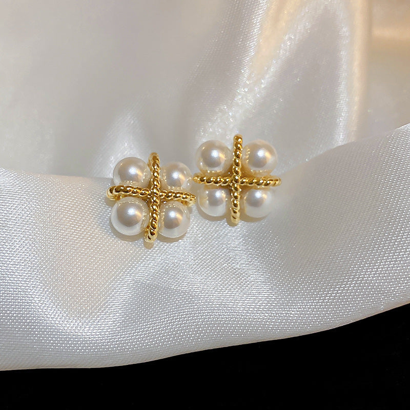Stunning Pearl Earring for Daily Wear