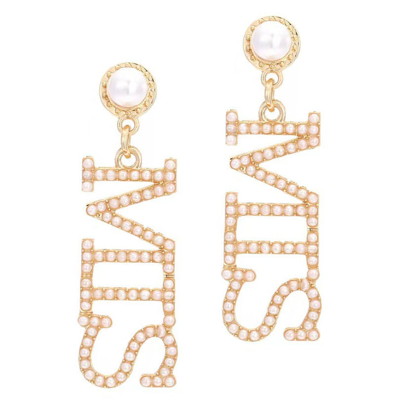 Beautiful Pearl Earring with Unique Style