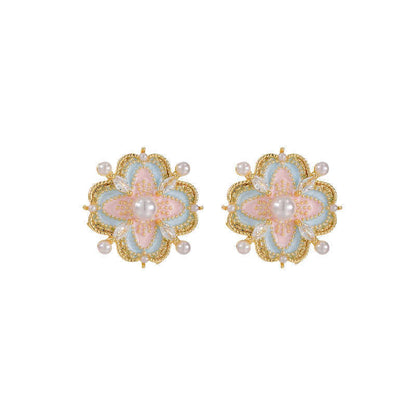 Beautiful Pearl Earring with Unique Style