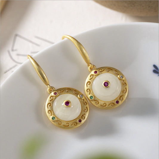 Classic Gold Earring with Timeless Appeal