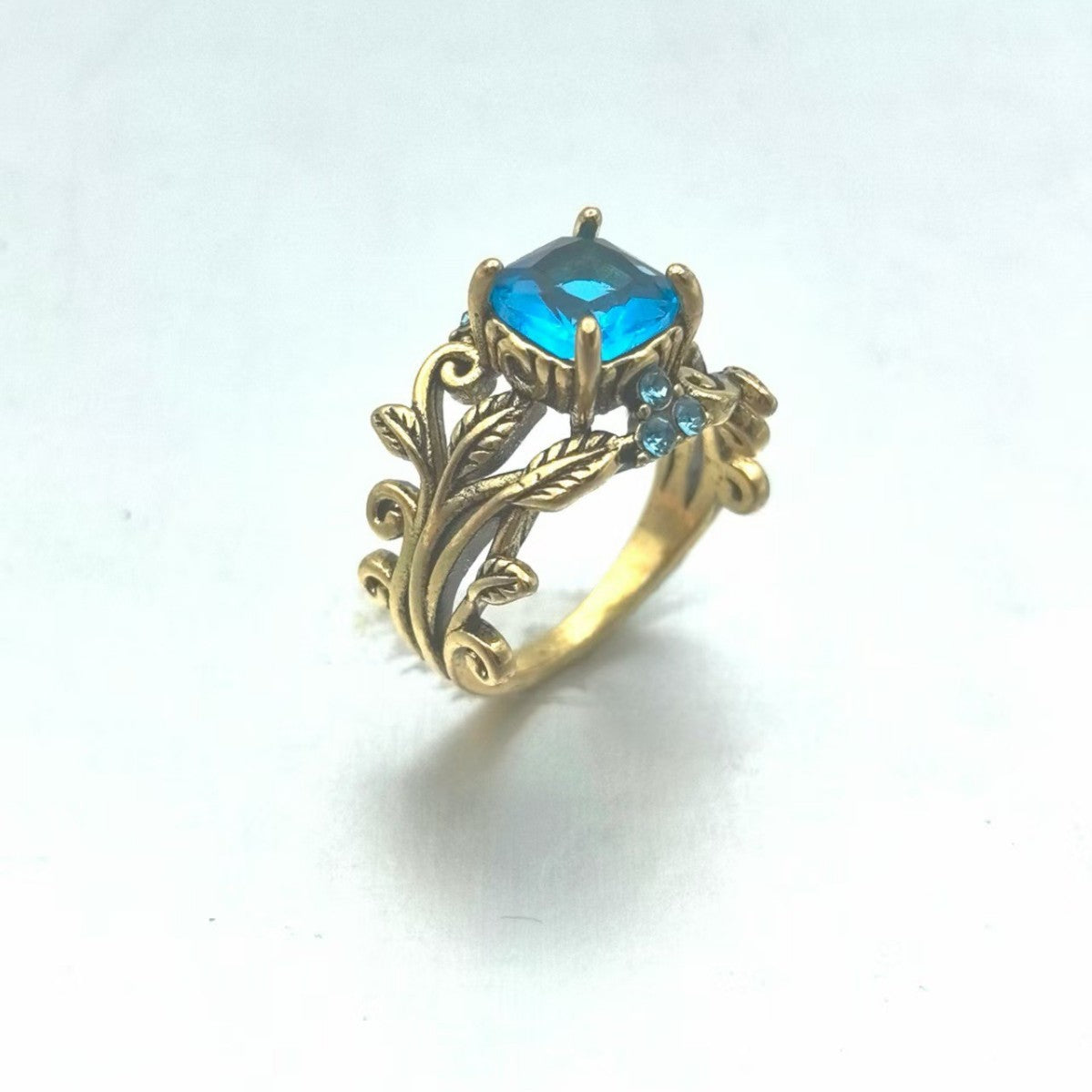 Stunning Gold Ring for Daily Wear
