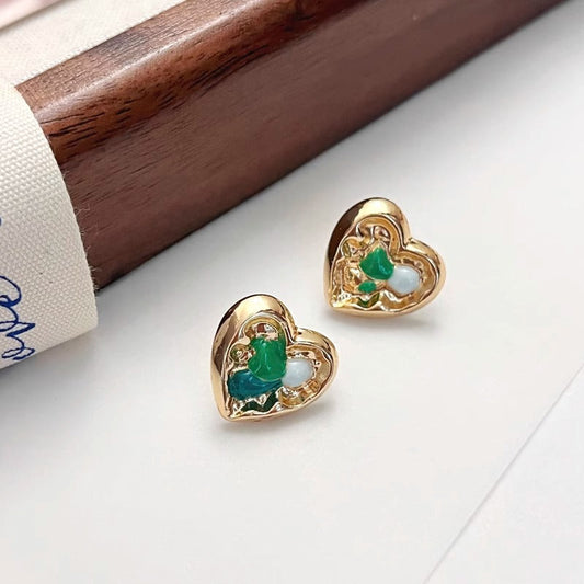 Classic Earring with Timeless Appeal