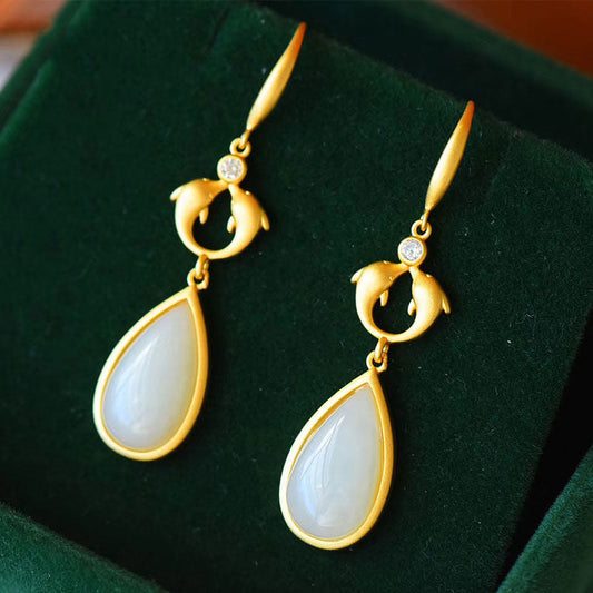 Classic Gold Earring with Timeless Appeal
