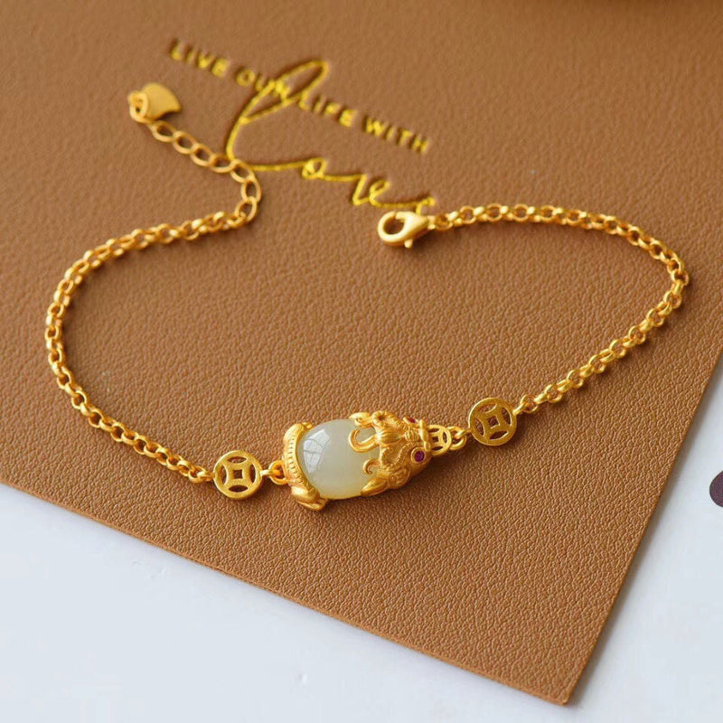 Stunning Gold Bracelet for Daily Wear