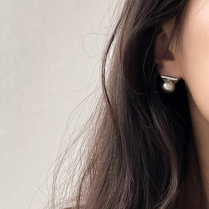 Charming Pearl Earring for Any Occasion