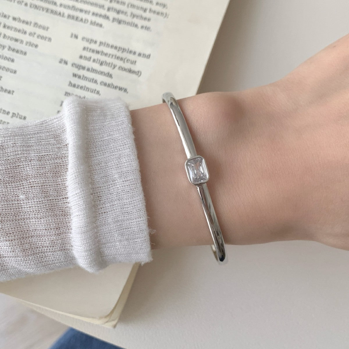 Romantic Bracelet for Special Moments
