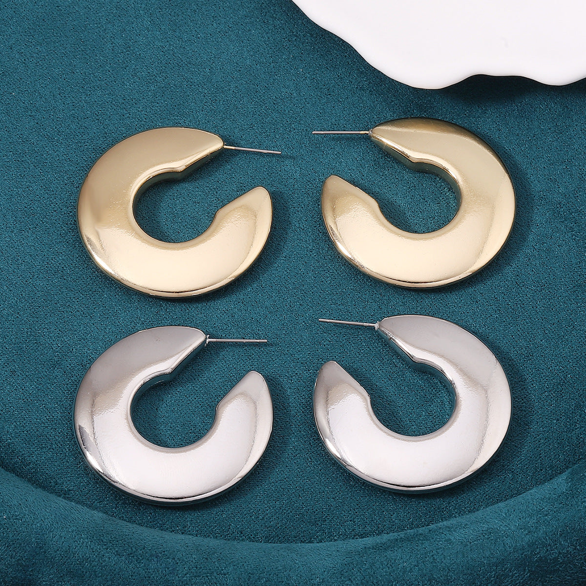 Stunning Earring for Daily Wear