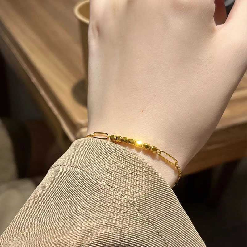 Beautiful Gold Bracelet with Unique Style