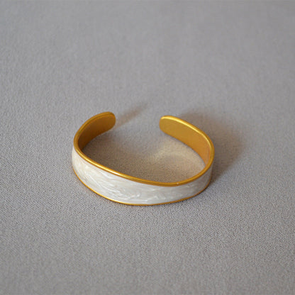 Stunning Gold Bracelet for Daily Wear