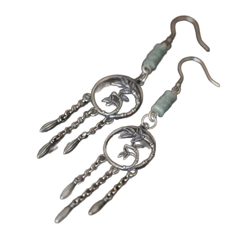 Charming Silver Earring for Any Occasion