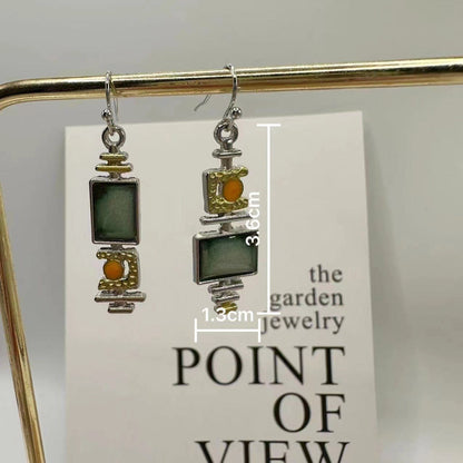 Charming Earring for Any Occasion
