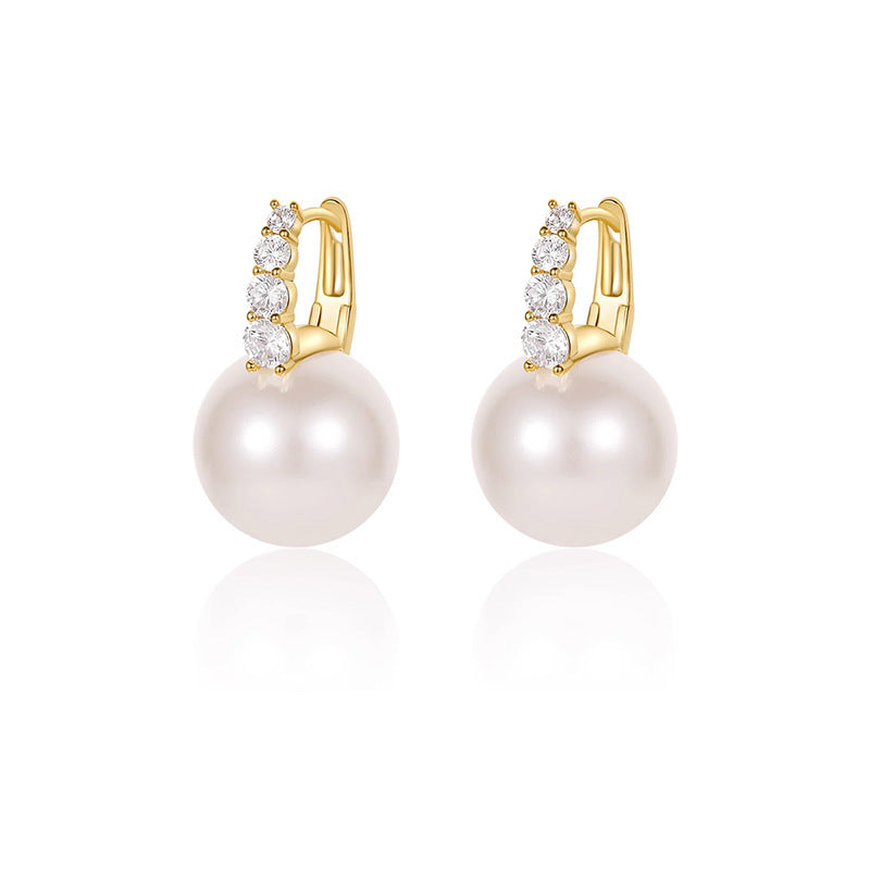 Beautiful Pearl Earring with Unique Style