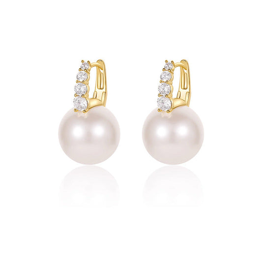 Beautiful Pearl Earring with Unique Style