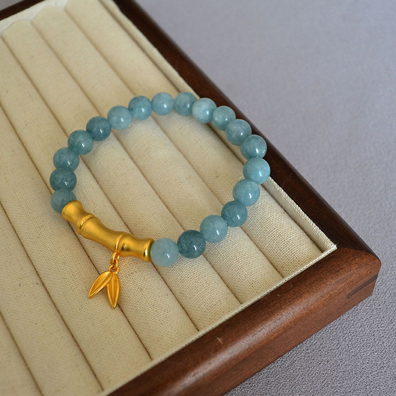 Beautiful Gold Necklace with Unique Style