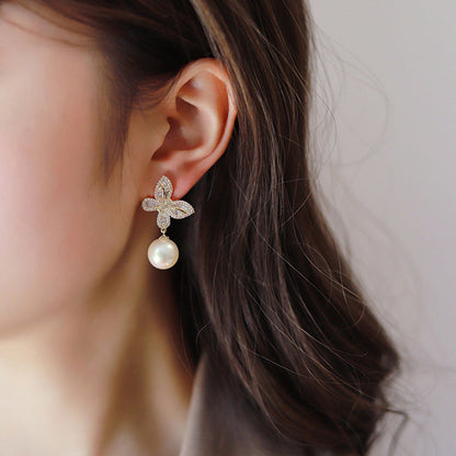 Beautiful Pearl Earring with Unique Style