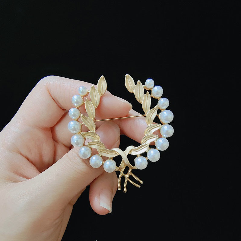 Romantic Pearl Piece for Special Moments