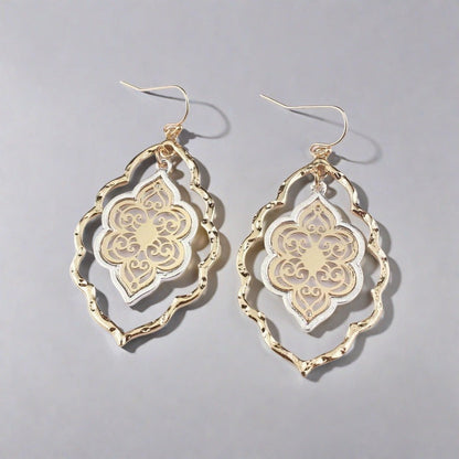Charming Earring for Any Occasion