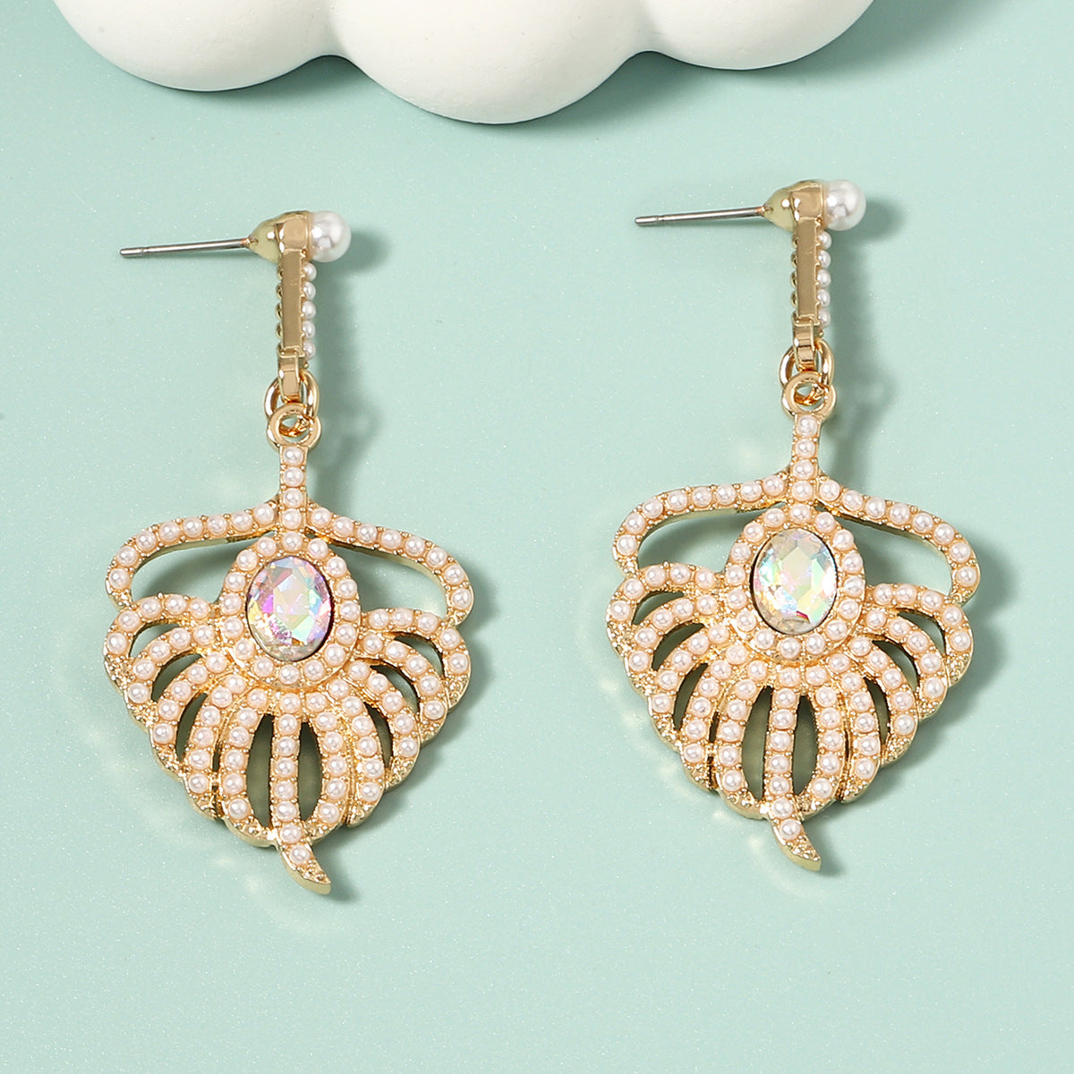 Romantic Pearl Earring for Special Moments