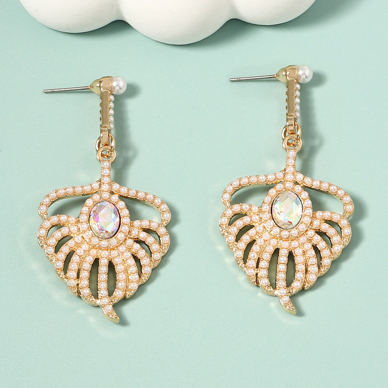Romantic Pearl Earring for Special Moments