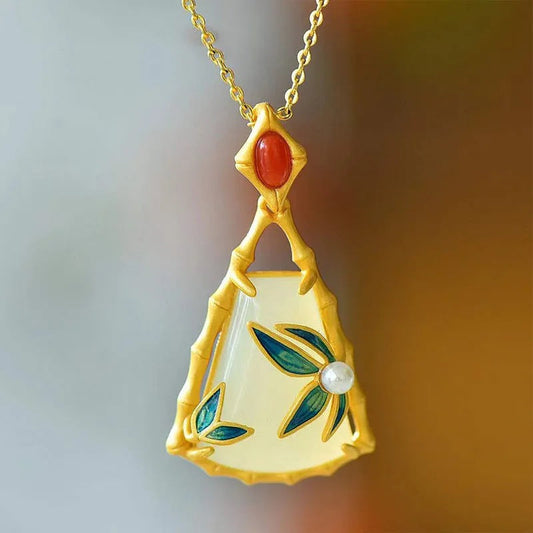 Charming Gold Necklace for Any Occasion