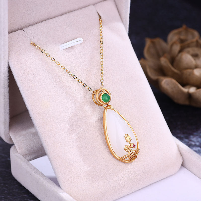 Romantic Gold Necklace for Special Moments