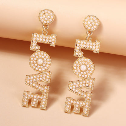 Classic Pearl Earring with Timeless Appeal