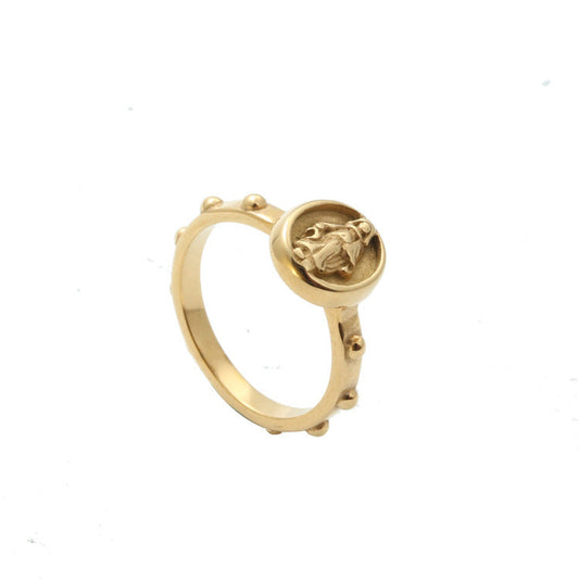 Romantic Gold Ring for Special Moments
