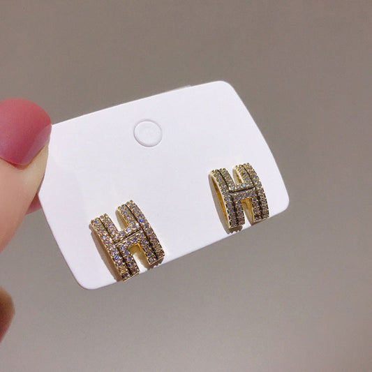 Romantic Earring for Special Moments