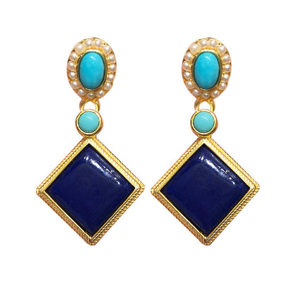 Beautiful Silver Earring with Unique Style