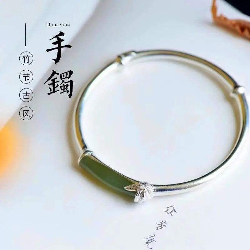 Romantic Silver Bracelet for Special Moments