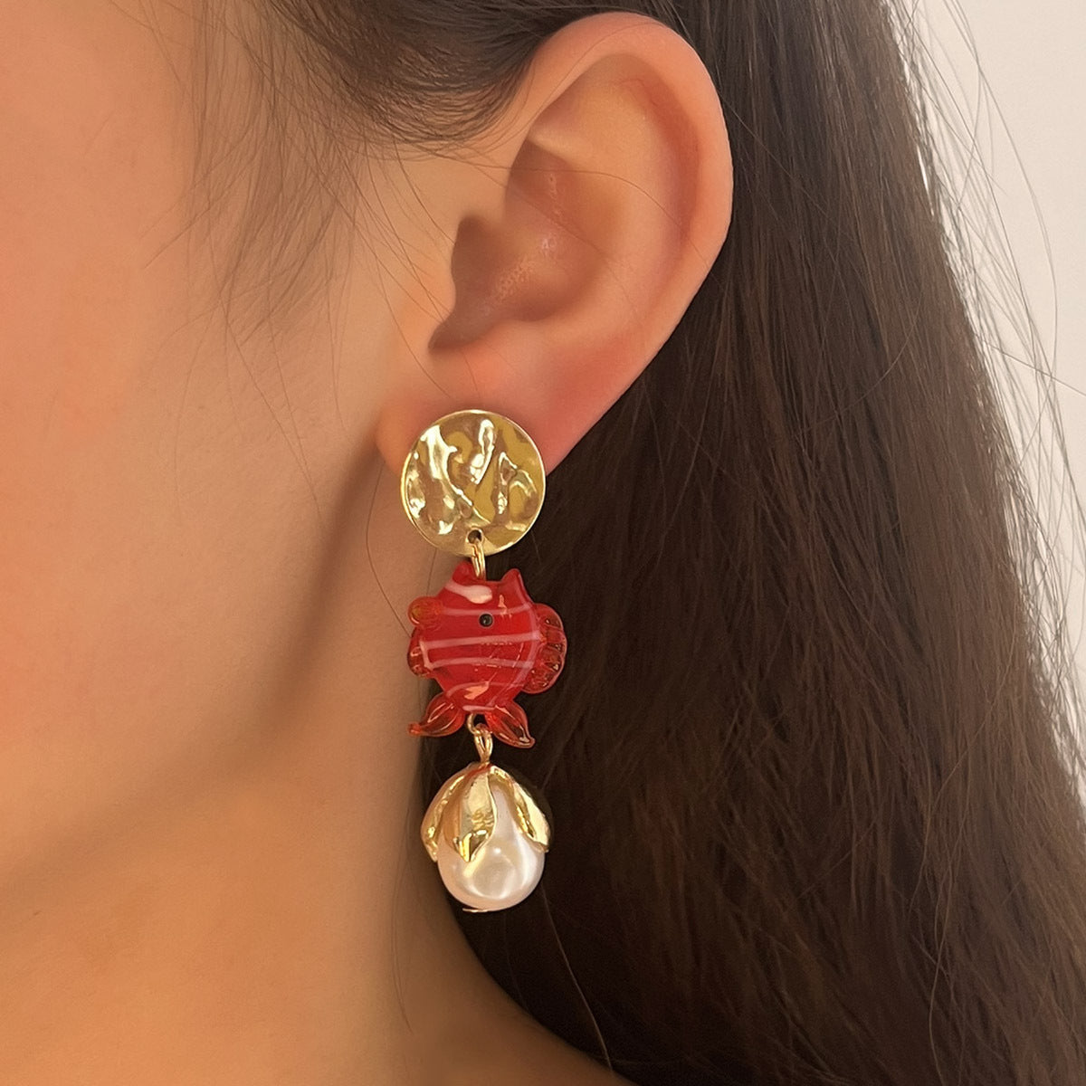 Classic Pearl Earring with Timeless Appeal