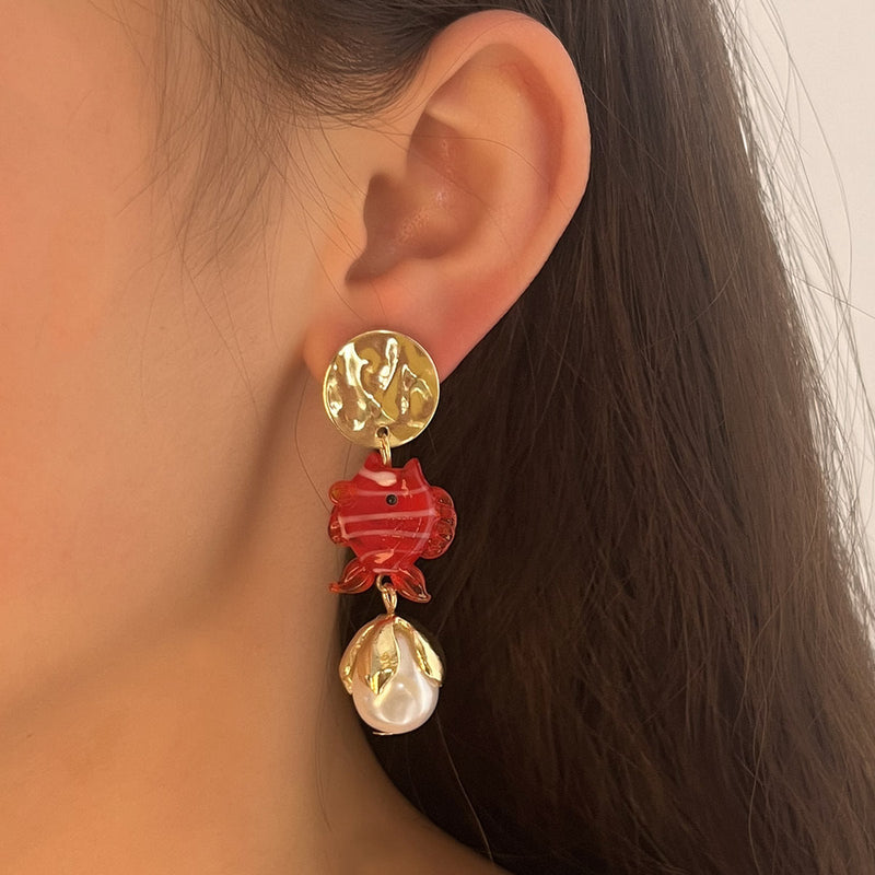 Classic Pearl Earring with Timeless Appeal