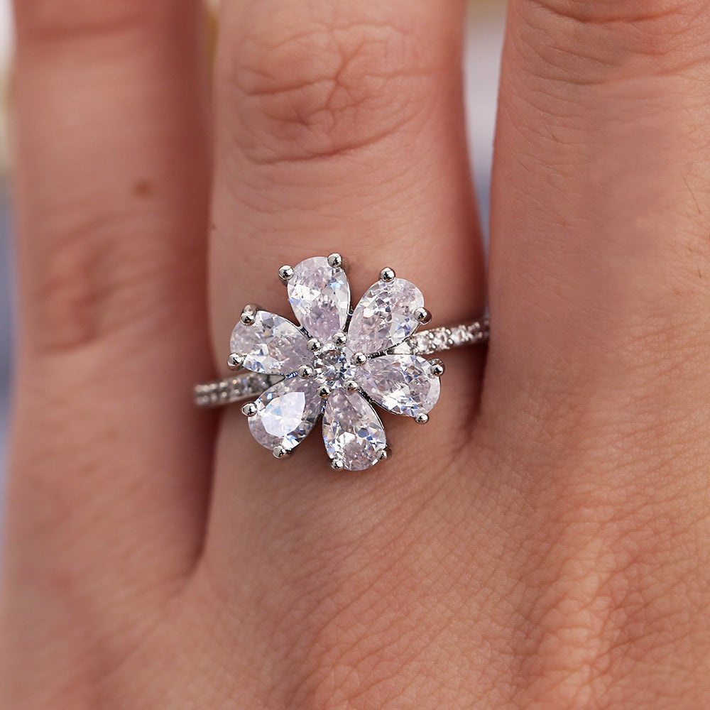 Classic Silver Ring with Timeless Appeal