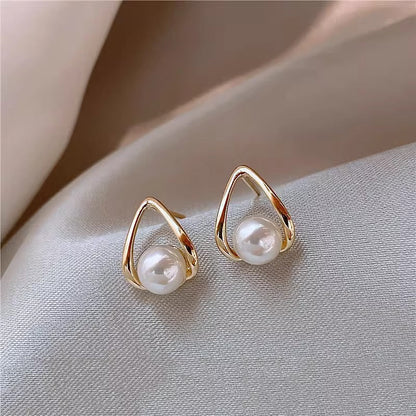 Romantic Pearl Earring for Special Moments