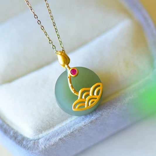 Classic Silver Piece with Timeless Appeal