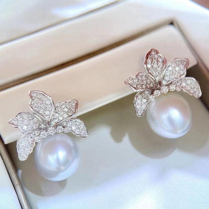 Classic Pearl Earring with Timeless Appeal