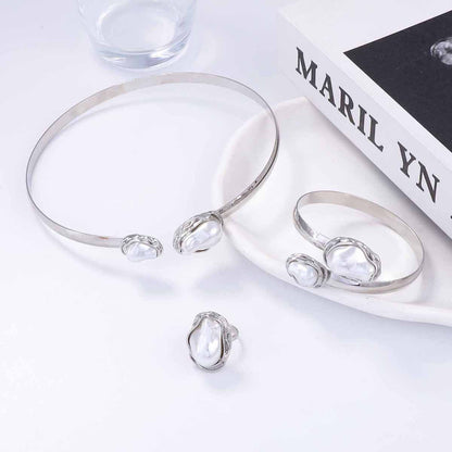 Classic Pearl Bracelet with Timeless Appeal