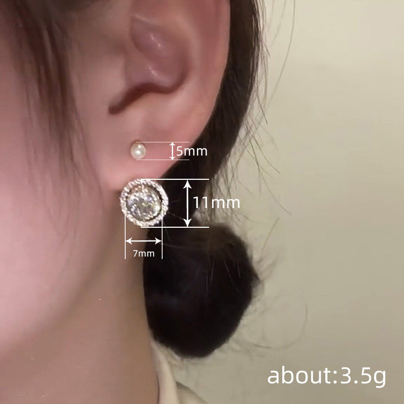 Classic Pearl Earring with Timeless Appeal