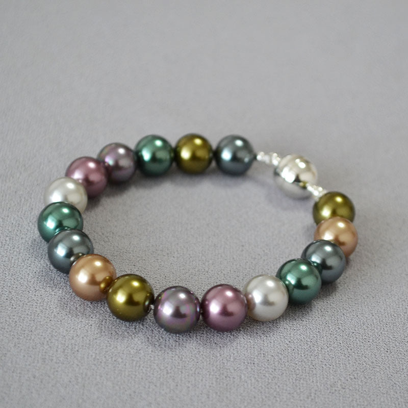 Classic Pearl Necklace with Timeless Appeal