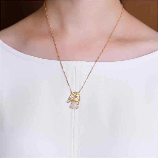 Beautiful Gold Set with Unique Style