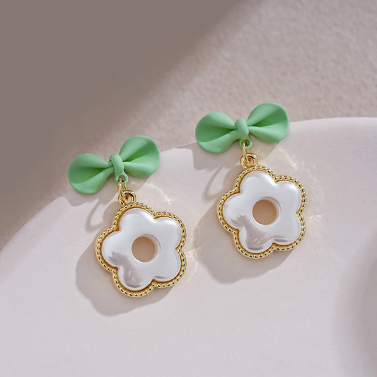 Stunning Earring for Daily Wear